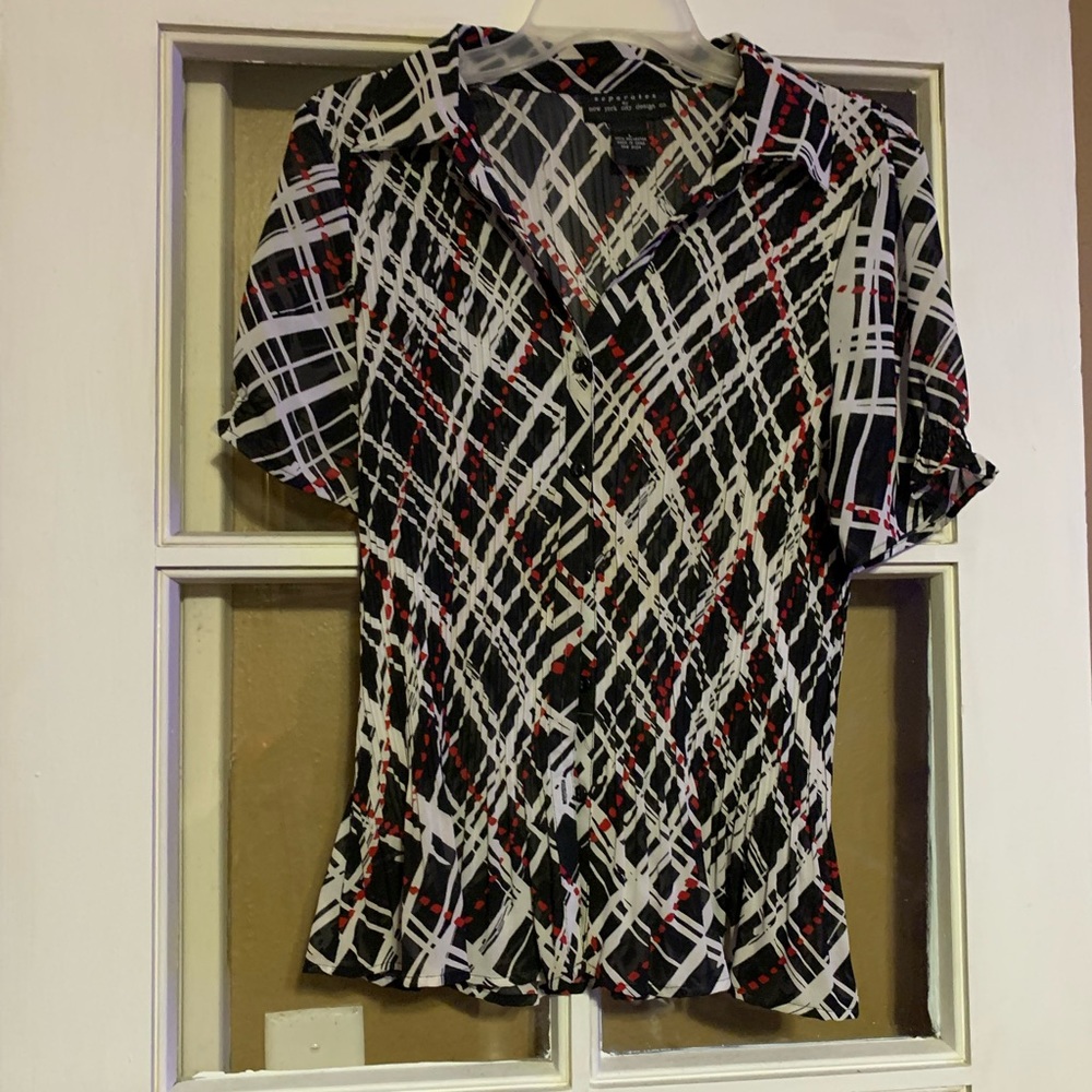 New York Design Company button down the front blouse.